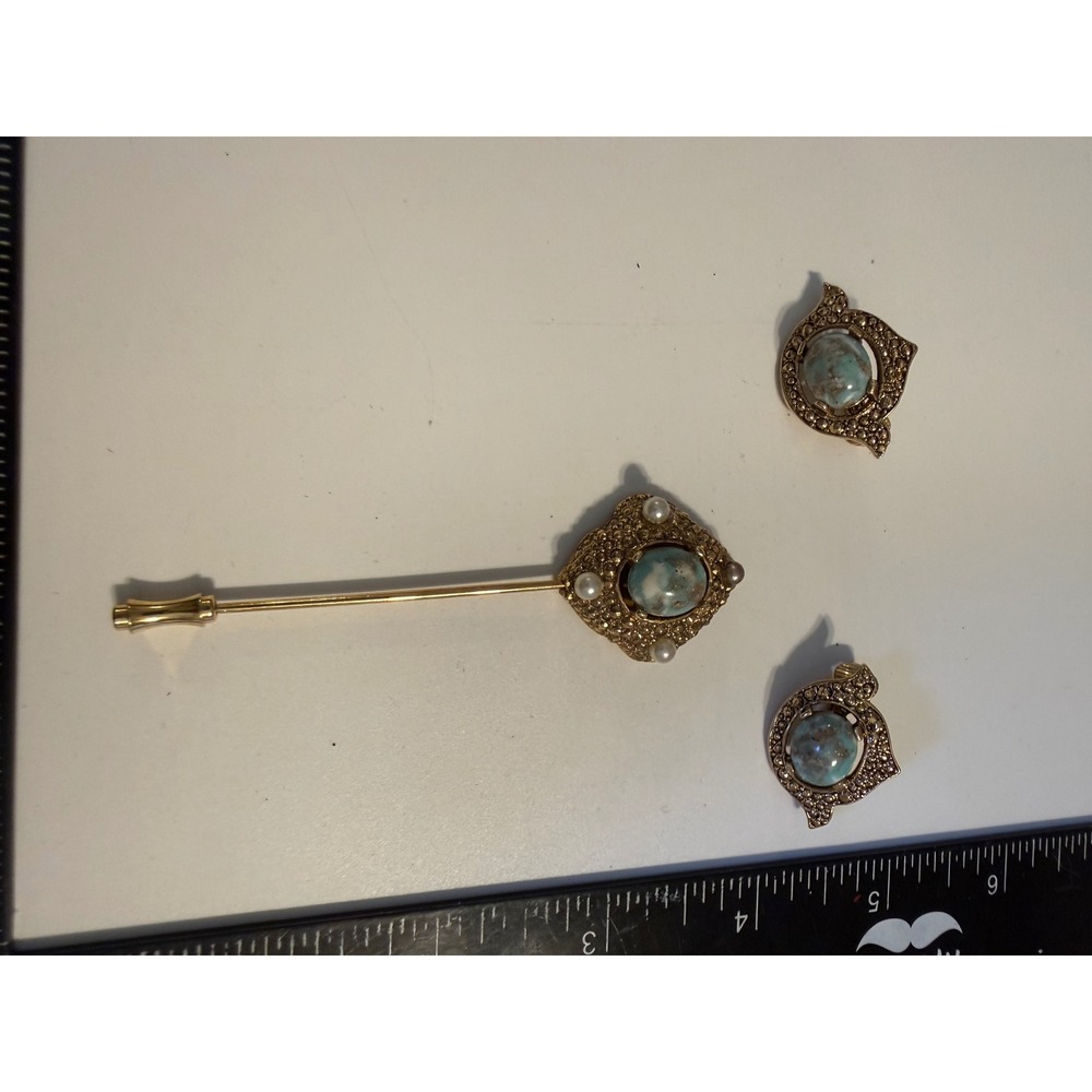 Vintage Sarah Coventry Gold Tone Faux Turquoise Pearl Stick Pin Earrings Set - Picture 2 of 7